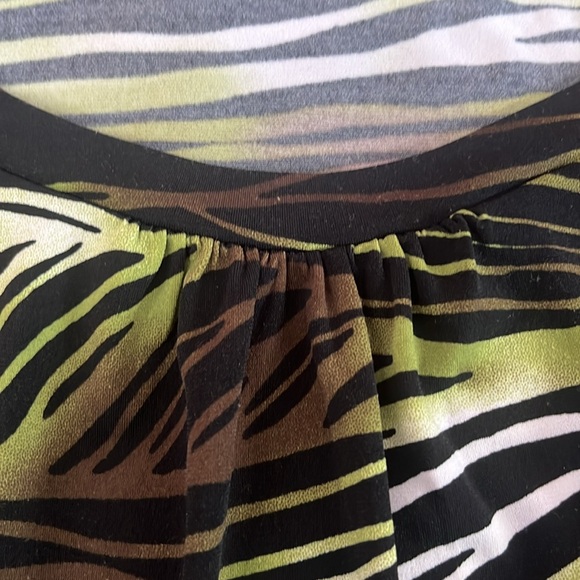 3 like new Worthington stretch tops - Picture 8 of 16